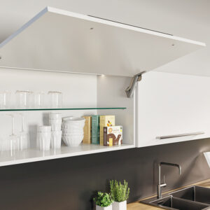 Brazo Free Fold para gabinetes de cocina